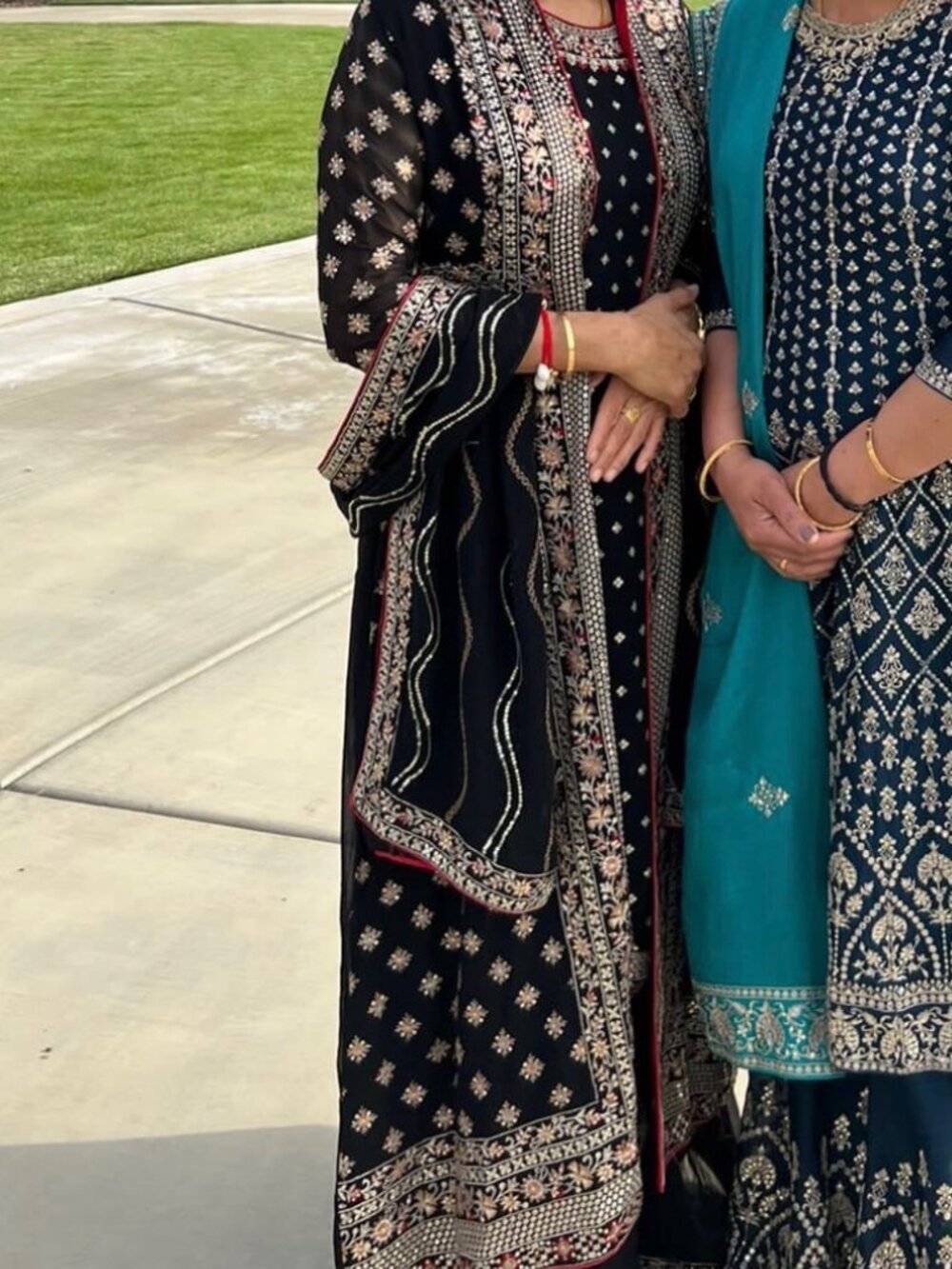 ✨ Elegant Black & Gold Traditional Indian Gown with Jacket – Size Medium ✨